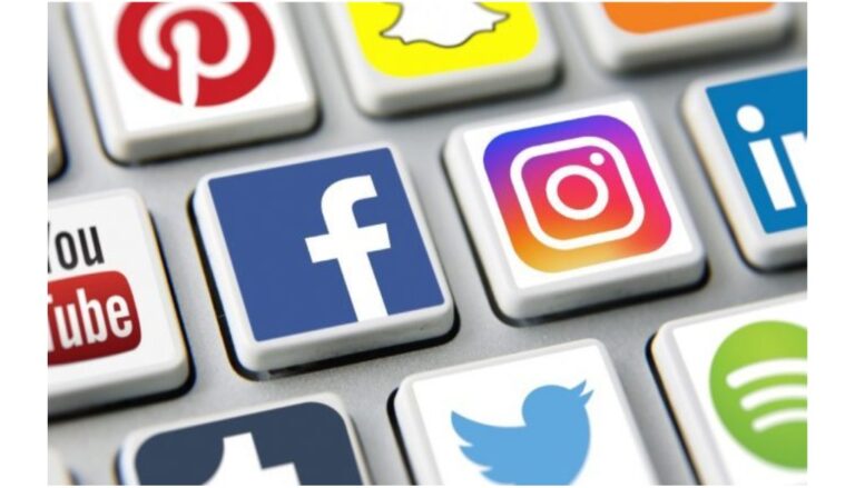 Centre Sends Notification To GACs To Handle Complaints Against Social Media Platforms