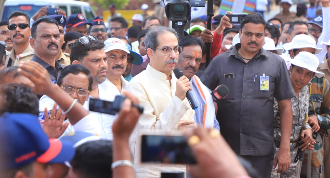 Uddhav Thackeray in Rajapur; Met the protestors