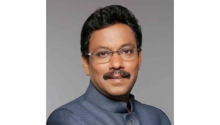 Maharashtra: Political Stir As Vinod Tawde Appeals For Eknath Khadse’s Return To BJP