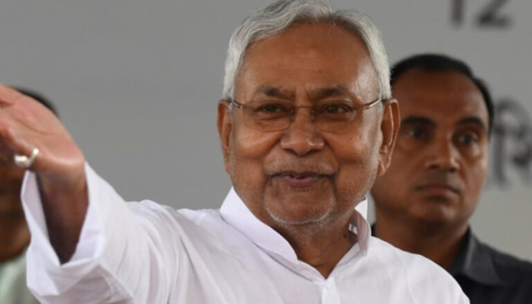 Political Turmoil in Bihar: Nitish Kumar Contemplates Return to NDA, Alliance with Mahagathbandhan at Risk