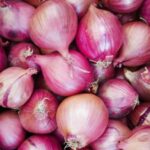 Onion Prices Surge by 25% in Nashik as Supply Drops and Exports Resume