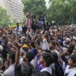 Jantar Mantar Protest Live: Delhi Police Barricade Roads, Protesters Continue Sit-In